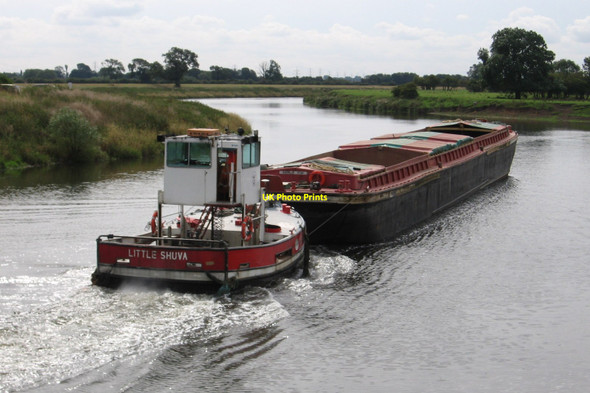 Photo 6"x4" Carlton-on-Trent - barge above Teal's Wharf Carlton-on-Trent c2010