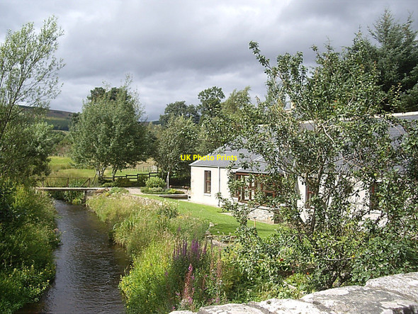 Photo 6"x4" Upstream Mossat Burn Lumsden c2010