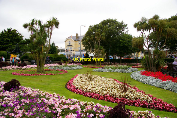 Photo 6"x4" Garden, Clacton-on-Sea, Essex Clacton-On-Sea c2010