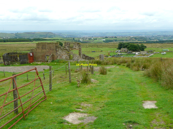 Photo 6"x4" Ruined farm off Foreside Lane, Denholme Denholme Clough c2010