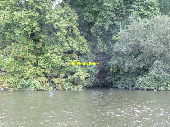 Photo 6"x4" Looking through the gap North Stoke\/SU6186 c2010
