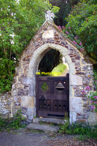 Photo 6"x4" Gateway into St Peter & St Paul, Mottistone, Isle of Wight Mottistone c2009
