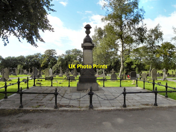 Photo 6"x4" Westhoughton Cemetery - Pit Memorial Westhoughton c2010