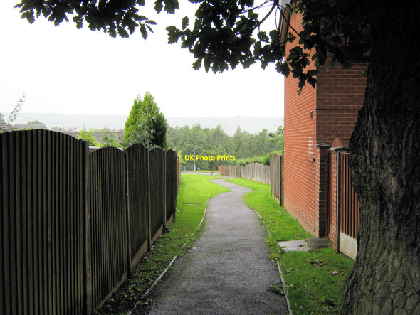 Photo 6"x4" Looking back to Thames Drive Biddulph c2010