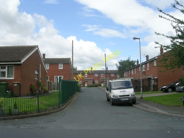 Photo 6"x4" Temple Gardens - Foxholes Lane Normanton\/SE3822 c2009