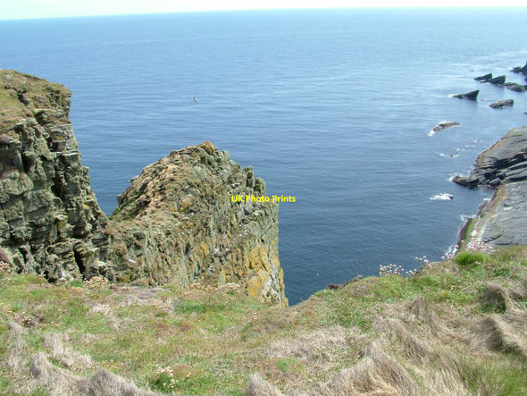 Photo 6"x4" Cliffs below Compass Head Grutness c2010