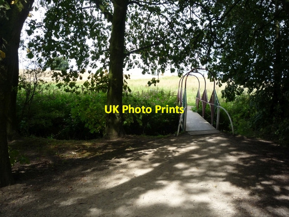 Photo 6"x4" Cyclists Forth Bridge Nether Poppleton c2010