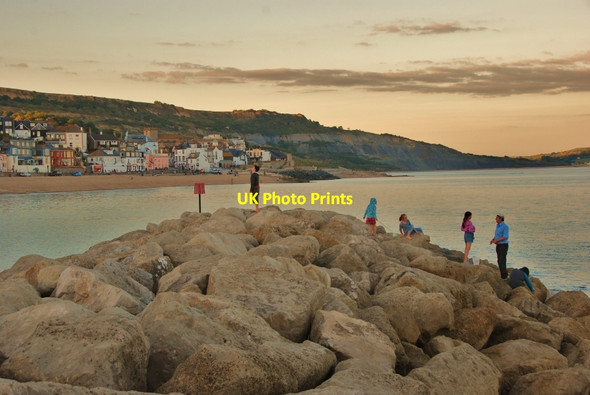 Photo 6"x4" Lyme Regis: On the Rocks at Sunset Lyme Regis c2010