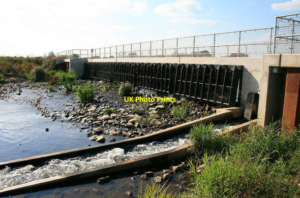 Photo 6"x4" New sluice gates Long Eaton c2010