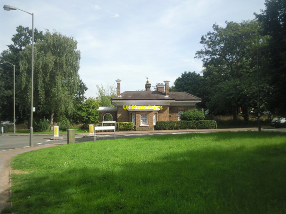 Photo 6"x4" Furzedown Lodge on Tooting Graveney Common Streatham c2010