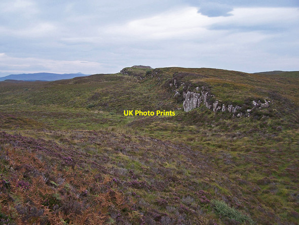Photo 6"x4" Craggy outcrops towards D\u00c3\u00b9n Suladale Suledale c2010