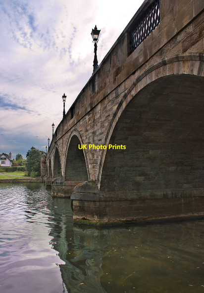 Photo 6"x4" Chertsey Bridge Chertsey c2010