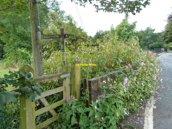 Photo 6"x4" Start of footpath near Pont y Draethen, Draethen Draethen c2010
