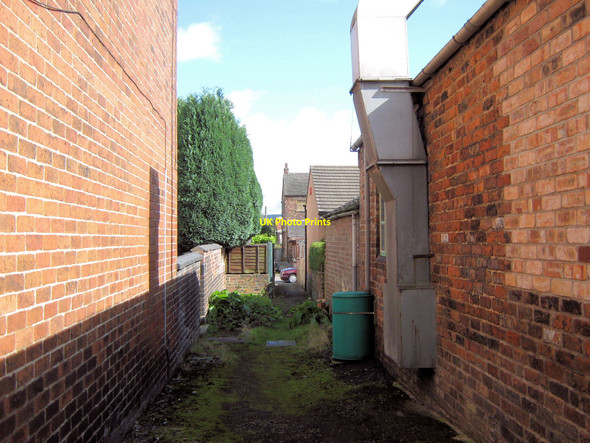 Photo 6"x4" Alleyway off Walley Street Biddulph c2010