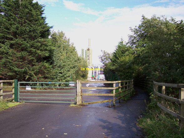 Photo 6"x4" Industry next the Trans Pennine Trail Widnes c2010