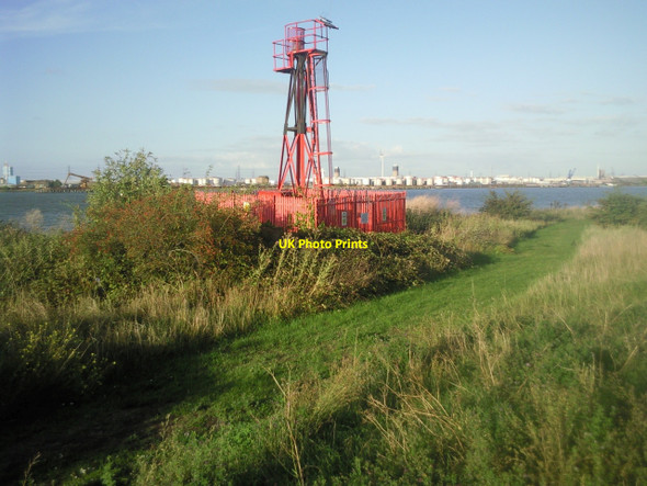 Photo 6"x4" Cross Ness Light Thamesmead c2010