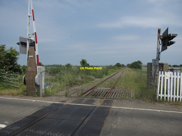 Photo 6"x4" Bramley Line from B1101 level crossing Chainbridge c2010