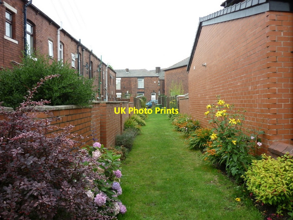 Photo 6"x4" Back way of Hesketh Avenue, Shaw Shaw\/SD9308 c2010
