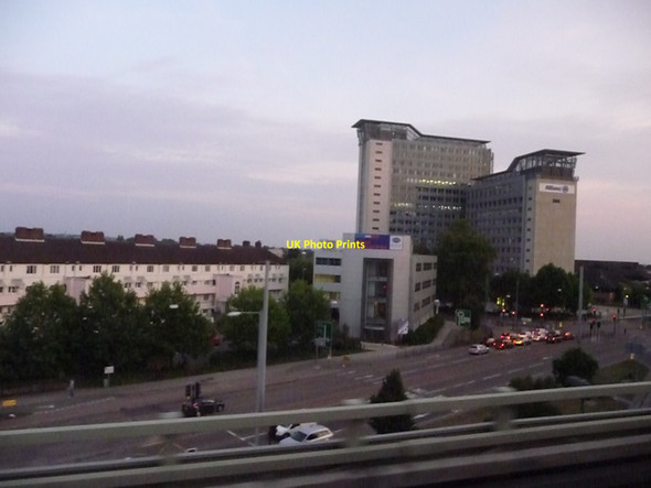 Photo 6"x4" London : Brentford - Great West Road Brentford c2010