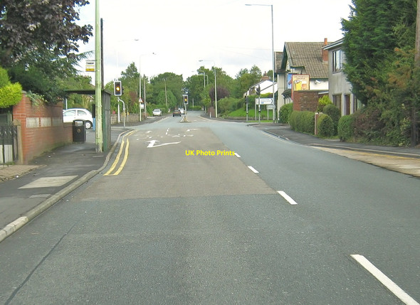 Photo 6"x4" Traffic lights at the crossroads on Wigan Road Euxton c2010