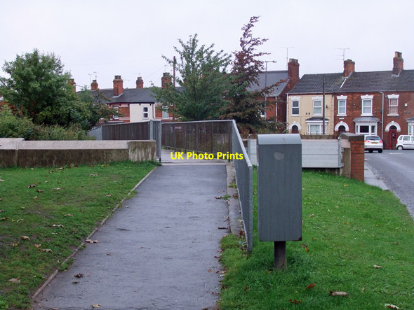 Photo 6"x4" Flood Defences on Maltkiln Road Barton-Upon-Humber c2010
