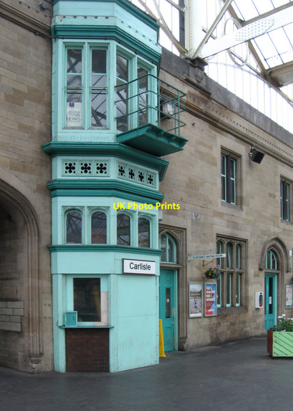 Photo 6"x4" Carlisle - offices on station platform 3 Carlisle c2010