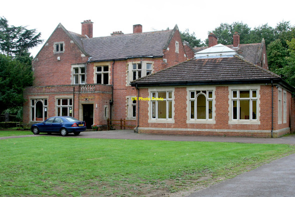 Photo 6"x4" Finchampstead - St James' Church Centre Finchampstead c2010