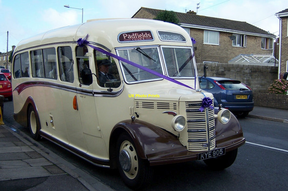 Photo 6"x4" Bus at the Chapel, Cefn Road, Cefn Cribwr Cefn Cribwr c2010