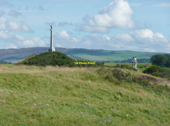 Photo 6"x4" The war memorial, Turnberry Maidens\/NS2107 c2010