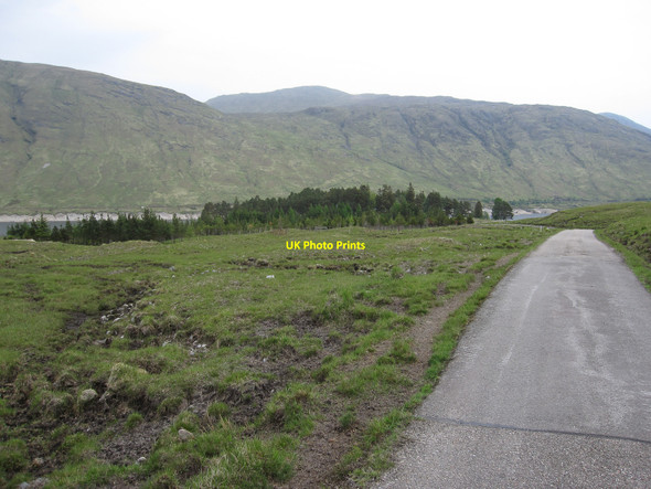 Photo 6"x4" Road to Cluanie Lodge Cluanie Lodge c2010