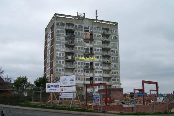 Photo 6"x4" The Fosters Tower Block, Angram Bank, High Green - 3 (April 2010) High Green\/SK3397 c2010