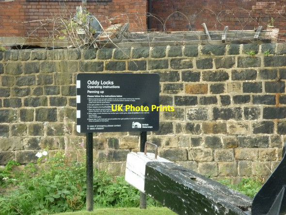 Photo 6"x4" Walking along the Leeds to Liverpool Canal #23 Leeds\/SE3034 c2010
