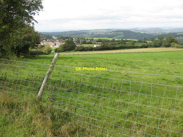Photo 6"x4" View towards the Black Mountains Ruardean Hill c2010