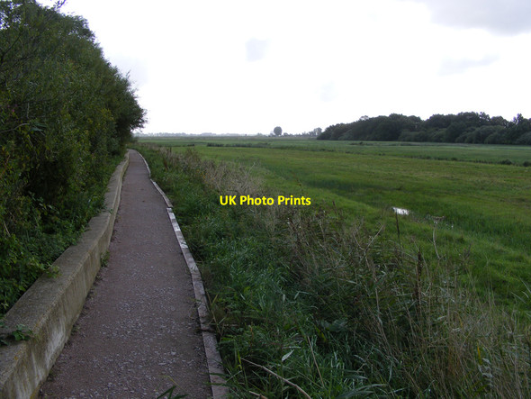 Photo 6"x4" The Wherryman's Way and Rockland Marsh Claxton\/TG3303 c2010