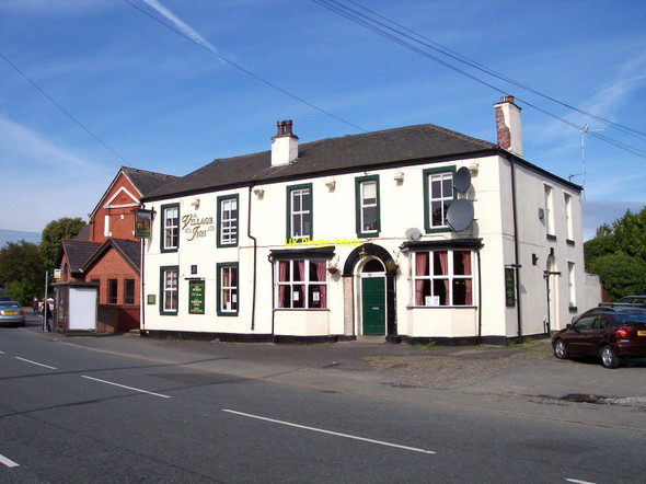 Photo 6"x4" The Village Inn at Pennylands,Skelmersdale Skelmersdale c2010