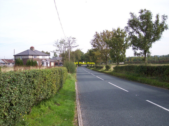 Photo 6"x4" Vale Lane Skelmersdale c2010