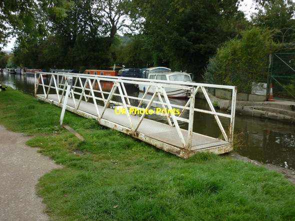 Photo 6"x4" Walking along the Leeds to Liverpool Canal #204 Bingley\/SE1139 c2010