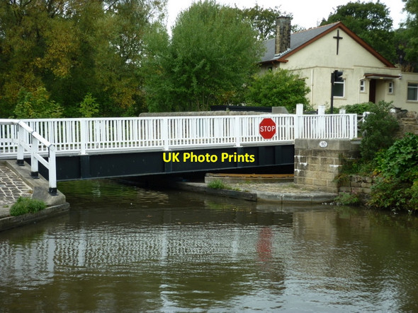 Photo 6"x4" Walking along the Leeds to Liverpool Canal #226 Keighley c2010