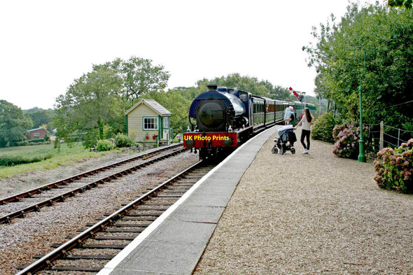 Photo 6"x4" Wootton Station, Isle of Wight Wootton Common\/SZ5391 c2006