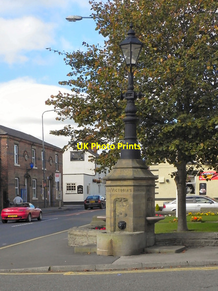 Photo 6"x4" Queen Victoria Jubilee Drinking Fountain Standish\/SD5610 c2010