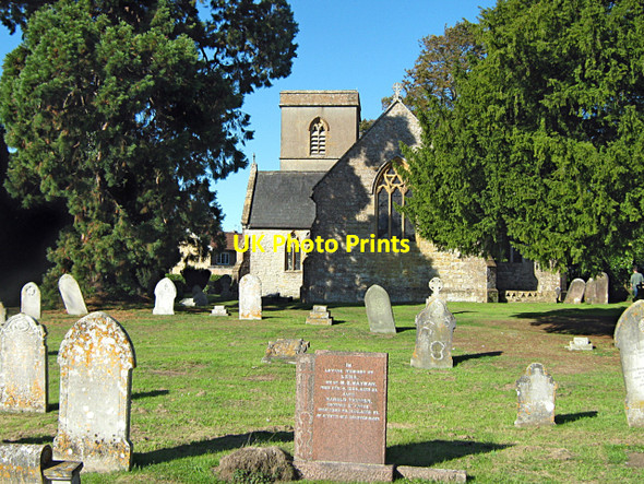 Photo 6"x4" St Peter's Churchyard, Ilton Ilton\/ST3517 c2010