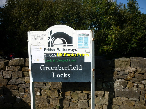 Photo 6"x4" Walking along the Leeds to Liverpool Canal #487 Barnoldswick\/SD8746 c2010