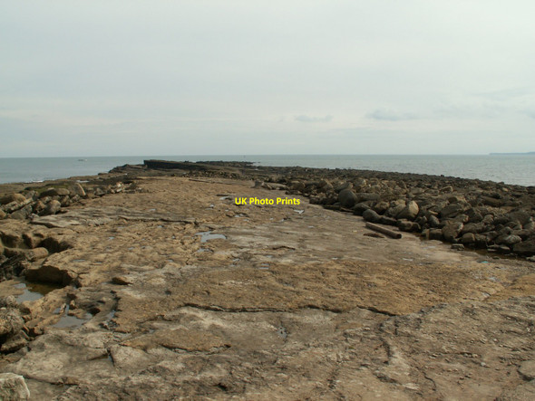 Photo 6"x4" Filey Brigg End looking out to sea Filey c2010