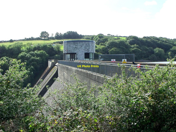 Photo 6"x4" Dam at Llys-y-fr\u00c3\u00a2n, Pembs. Gwastad\/SN0424 c2010