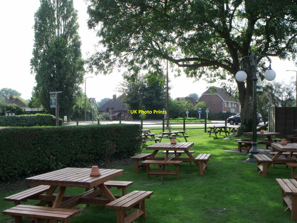 Photo 6"x4" The Walnut Tree pub garden, Runcton, West Sussex Chichester c2010