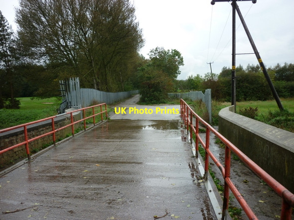 Photo 6"x4" A bridge to Sutton Golf Course Ganstead c2010