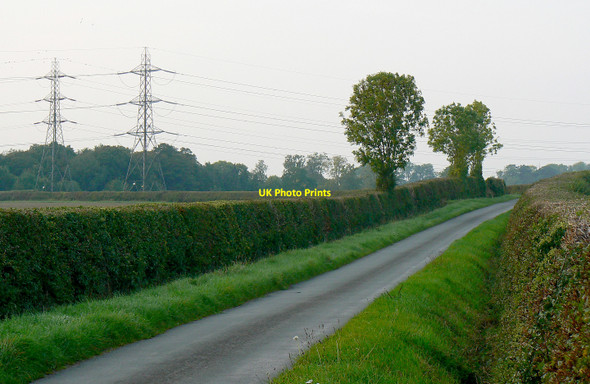 Photo 6"x4" The road to Ewen Ewen c2010