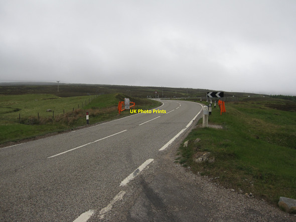 Photo 6"x4" Snow gates on A835 Aultguish Inn c2010