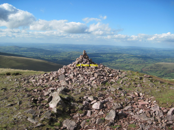 Photo 6"x4" Cairn on Picws Du Bannau Sir Gaer c2010