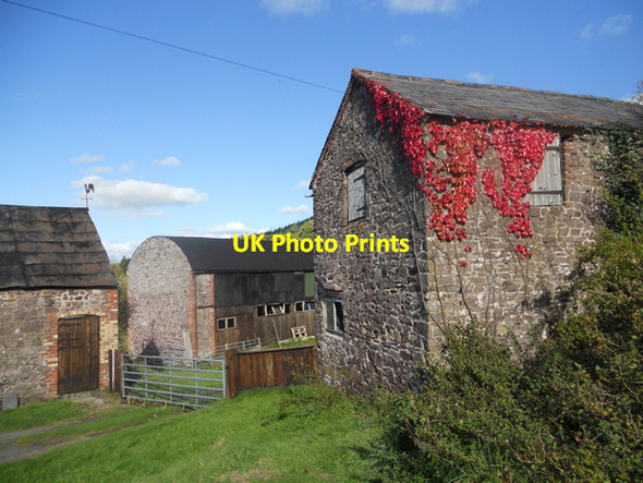 Photo 6"x4" Farm buildings at Westcott Westcott\/SJ4001 c2010